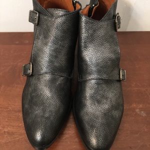 ERIC MICHEAL Geniune Leather Silver Black Metallic Booties Womens Size 7.5